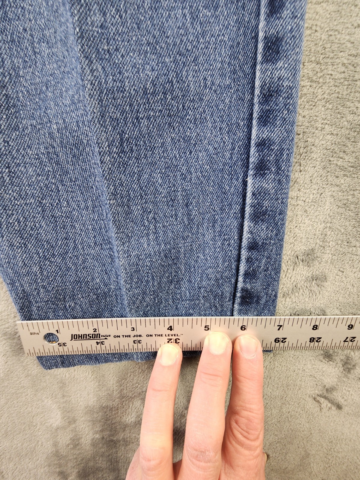 Vtg. 90s Levis Jeans Junior 11 Long 30Wx29L Measured Relaxed High Rise Mom US