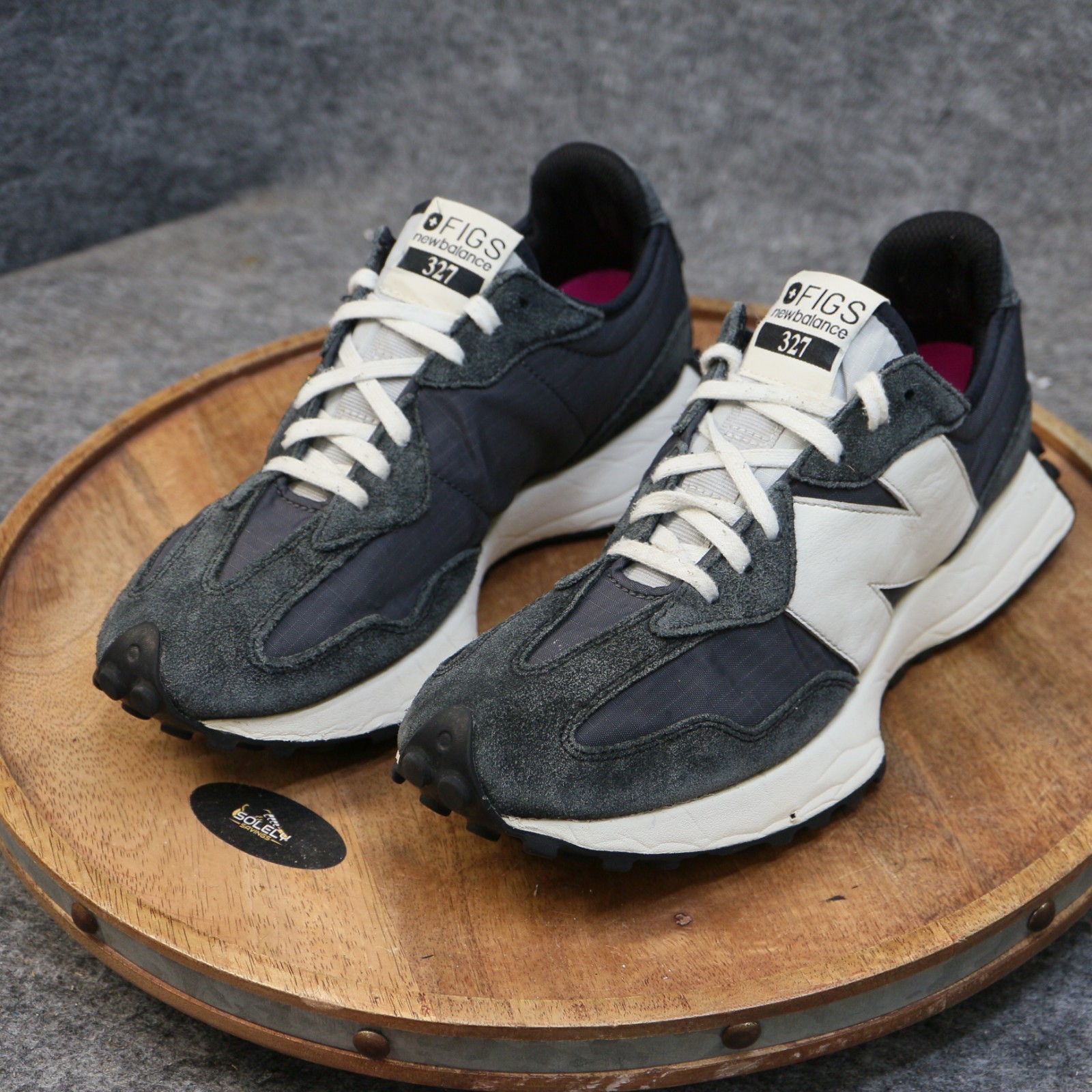 New Balance 327 x FIGS Womens Size 9.5 DBlack White Ripstop Shoe Sneakers U327FB