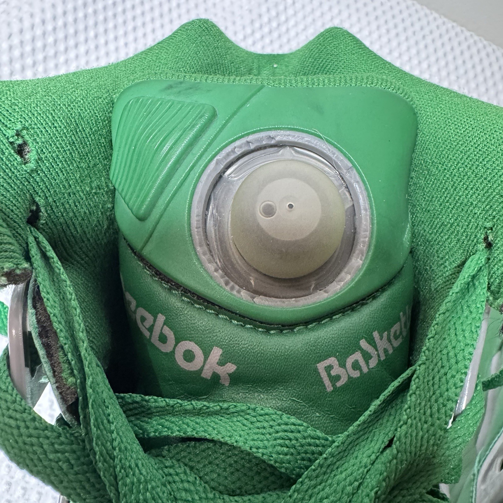 Reebok Pump Omni Zone 2 Celtics Rare 11.5
