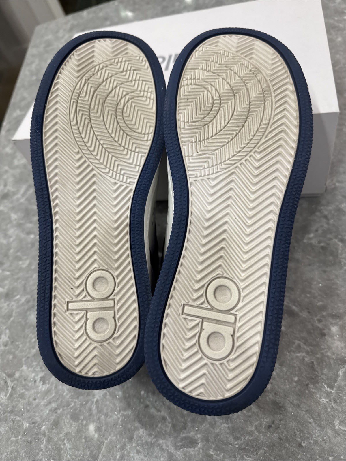 ALO Yoga Recovery Mode Sneakers Men’s 8.5 Women’s 10 Style A0685U – PreOwned