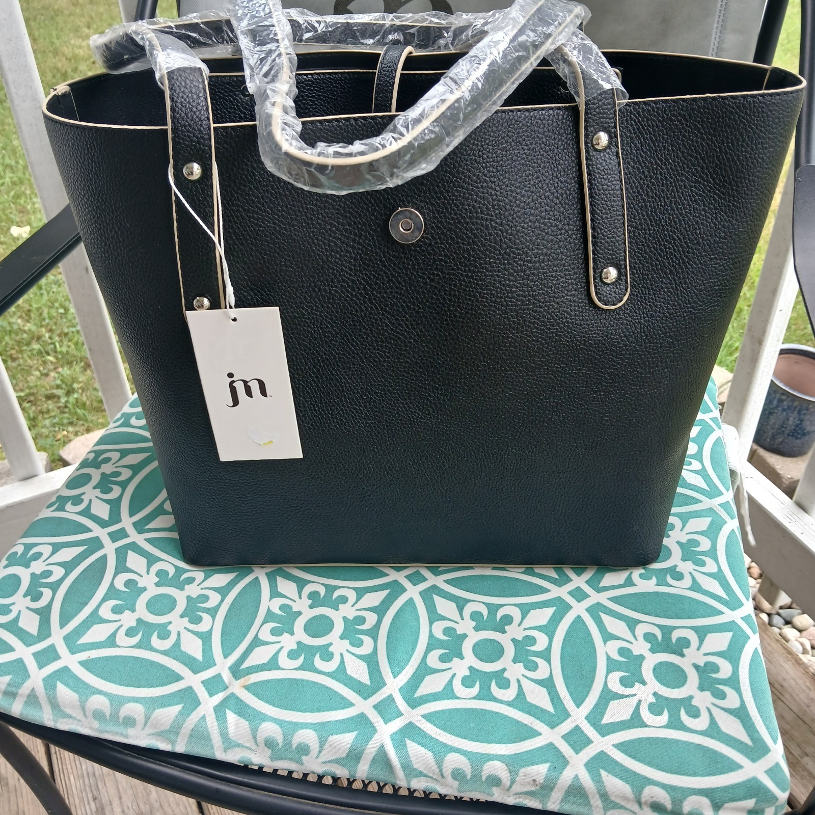 TOTE BAG JESSICA MOORE  LUXE HANDBAG BLACK NEW With TAGS! One Year Warranty!