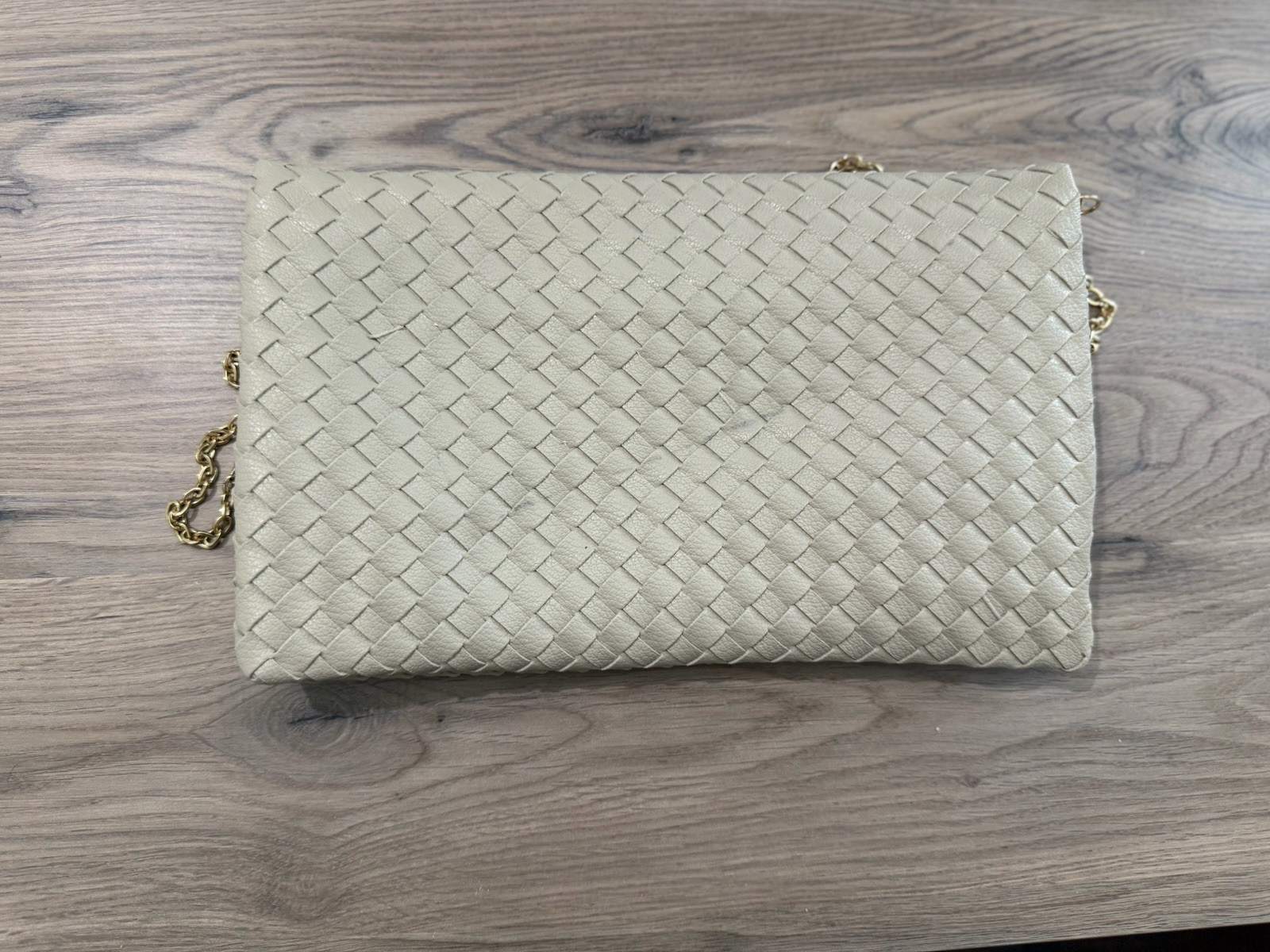 Cream Woven Chain Crossbody Clutch Bag | Gold Chain Strap