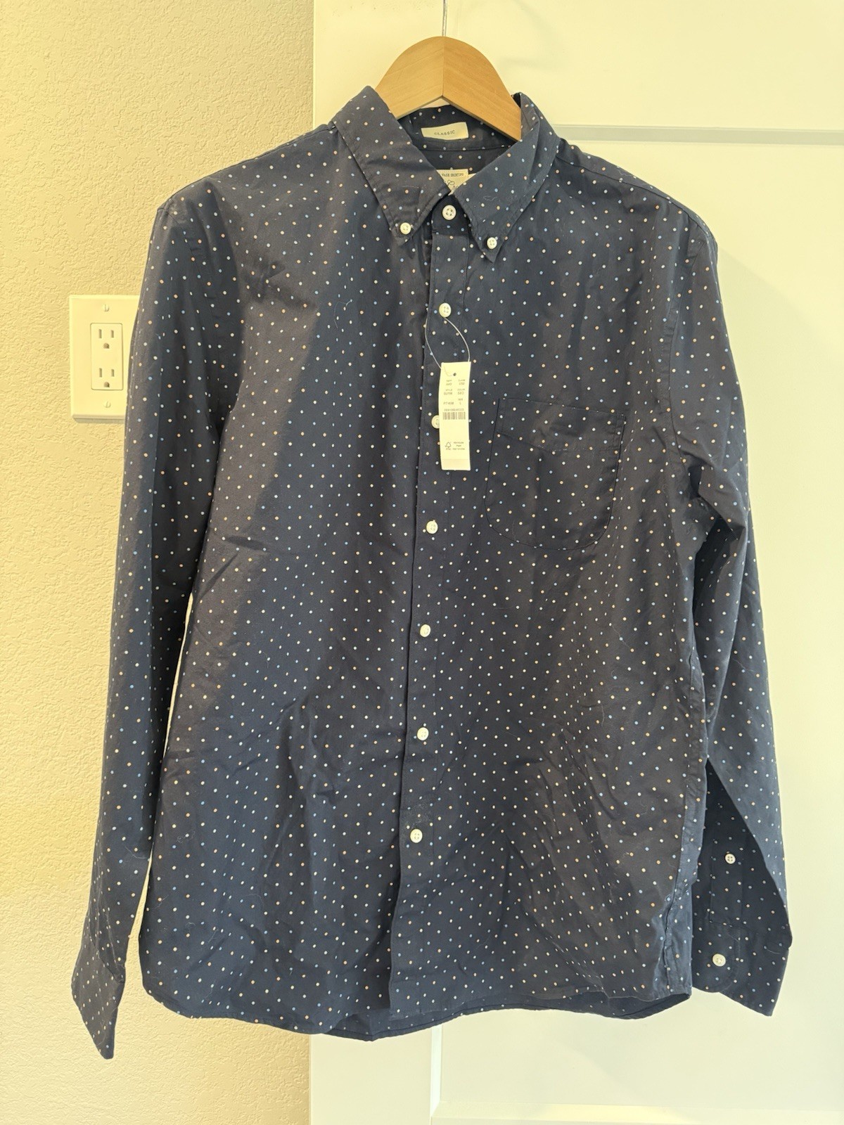 J. Crew Men’s Dot Pattern Button-Up, Size Large