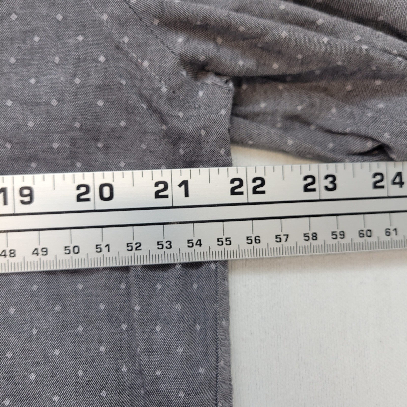 Michael Kors Button Down Shirt Mens L 16.5/32-33 Gray Slim Fit Diamond Print