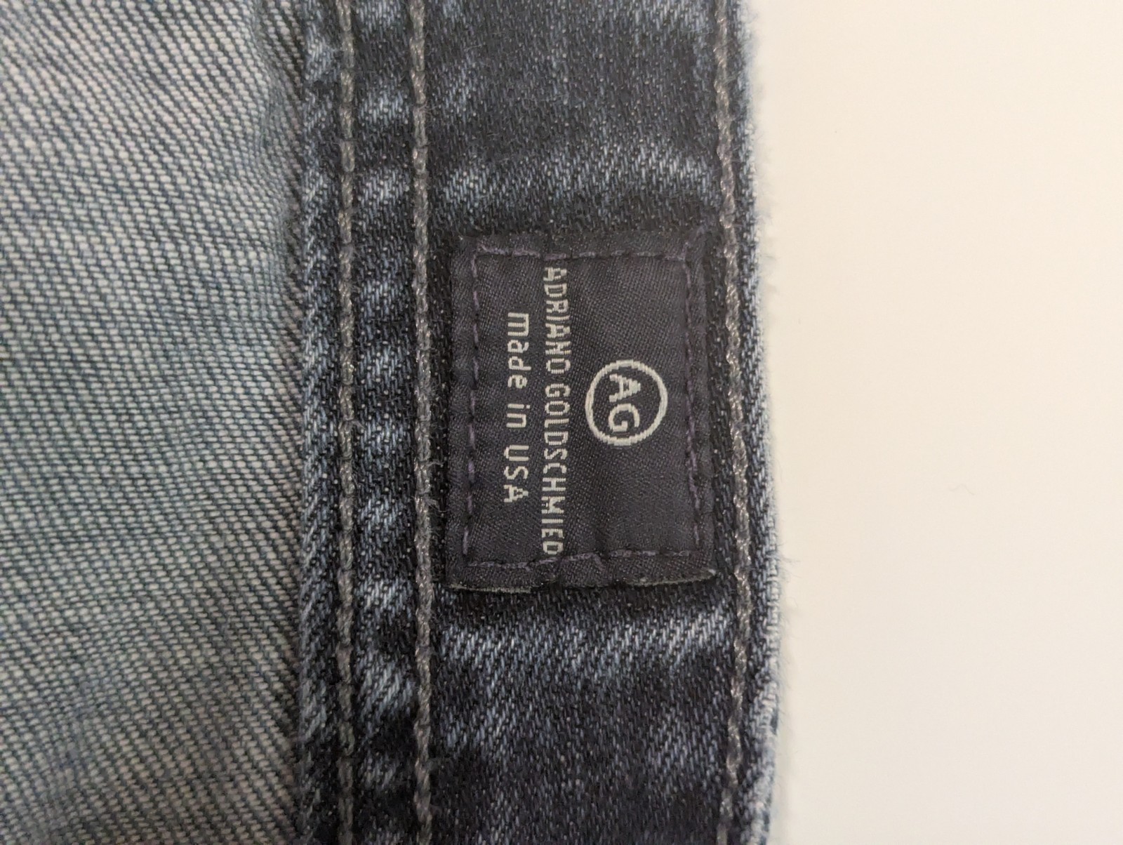 AG Adriano Goldschmied Men’s Slim Straight Medium Wash Blue Denim Jeans
