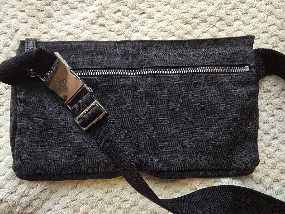 Gucci GG Canvas Black Body Bag Waist Pouch Men Zip Silver Hardware
