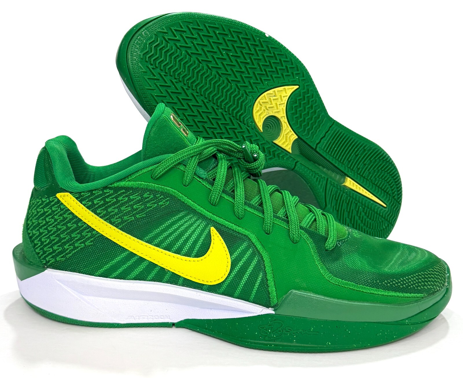Nike Sabrina 2 Oregon Ducks PE Apple Green White HQ4344-300 Womens 9.5 / Mens 8