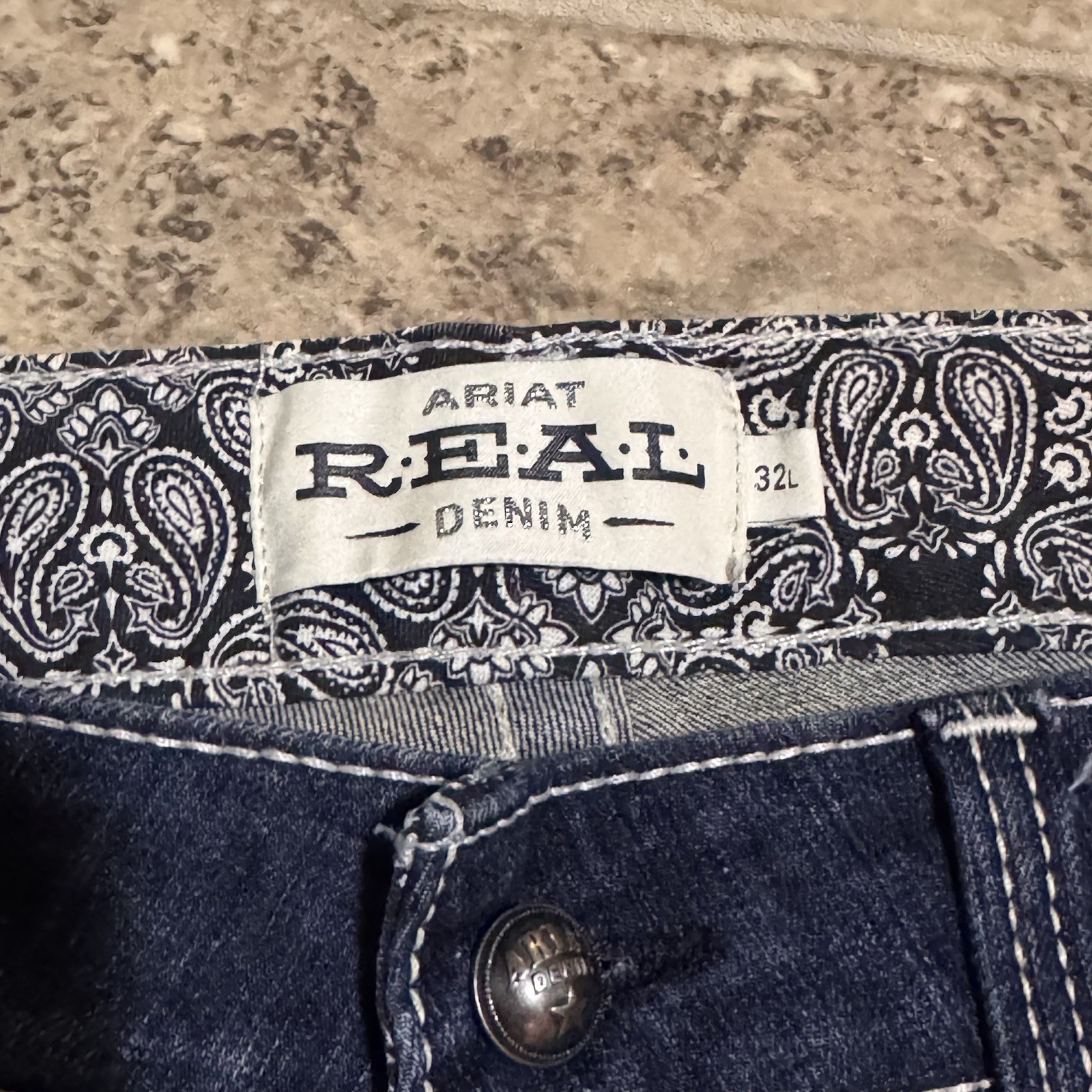 NWT Ariat REAL Womens Mid Rise Straight ICON OCEAN Blue Jeans 10017216 32 L