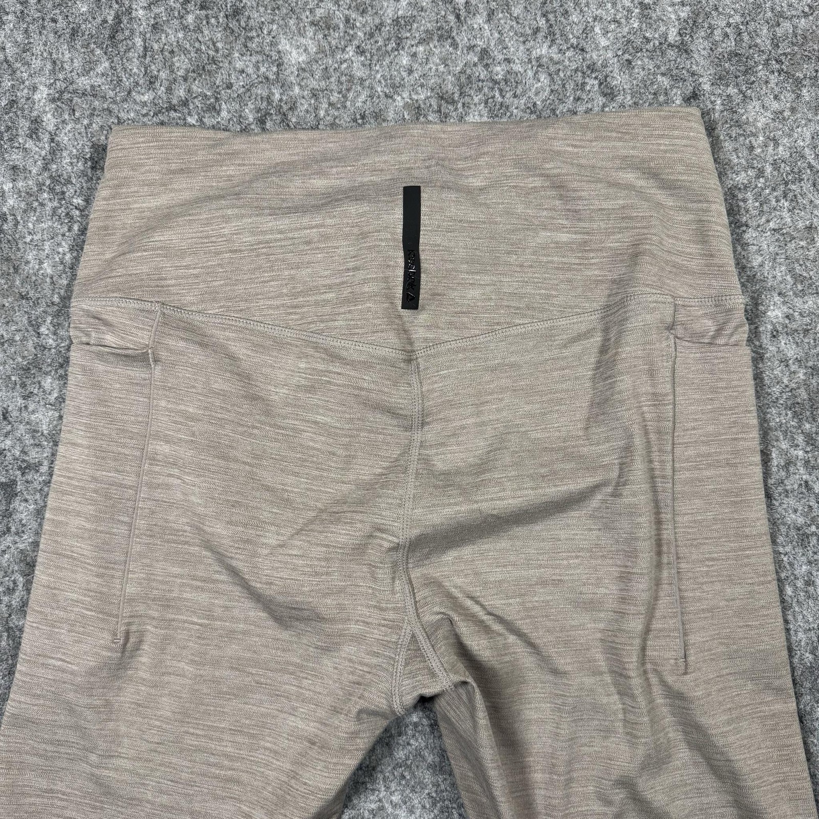 Reebok Leggings Womens M Beige Ankle Jersey Stretch Pockets Athletic Yoga