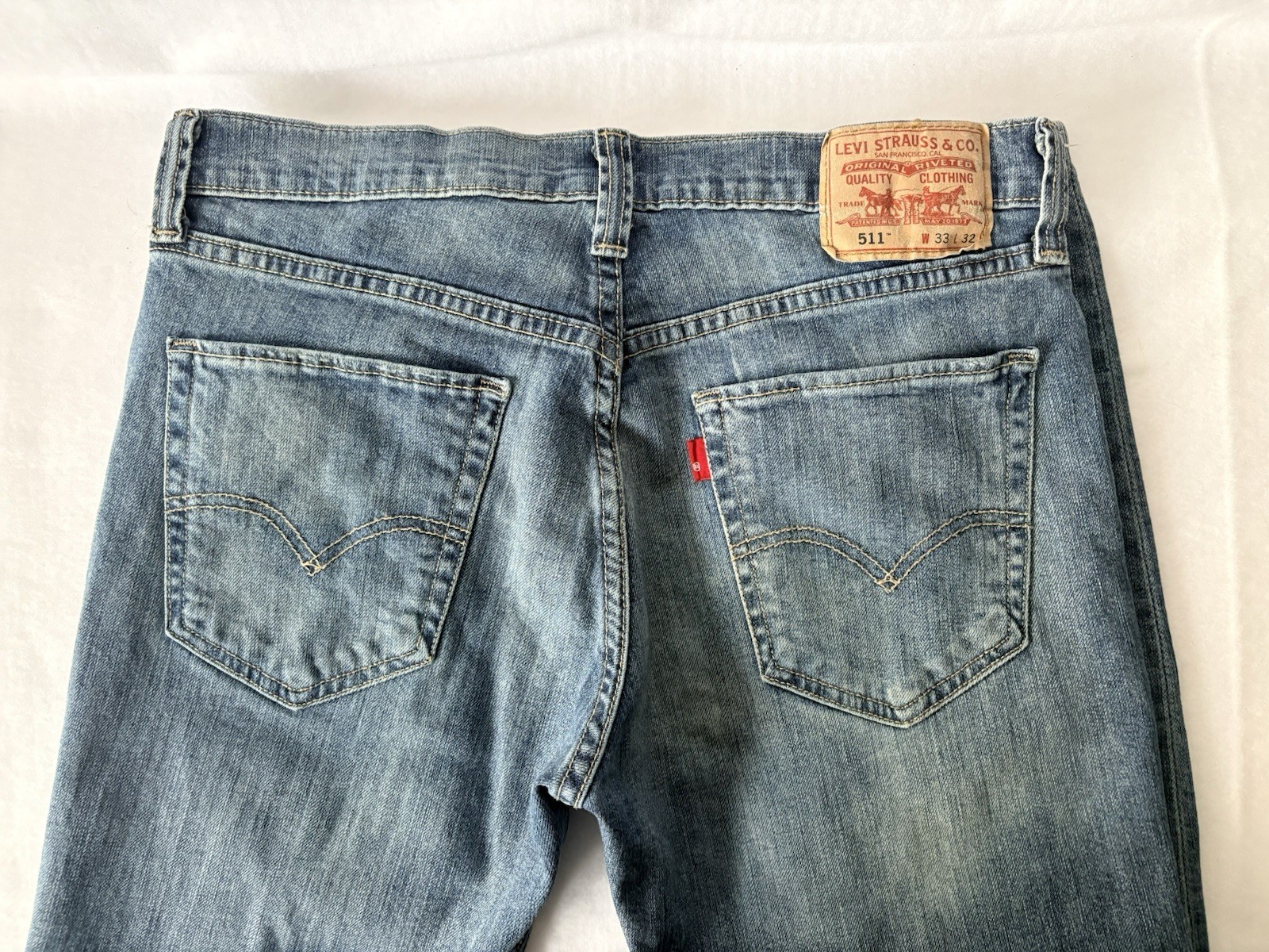 Levi’s Men’s 511 Blue Denim Straight Leg Low Rise Jeans Size 33×32, Red Tab