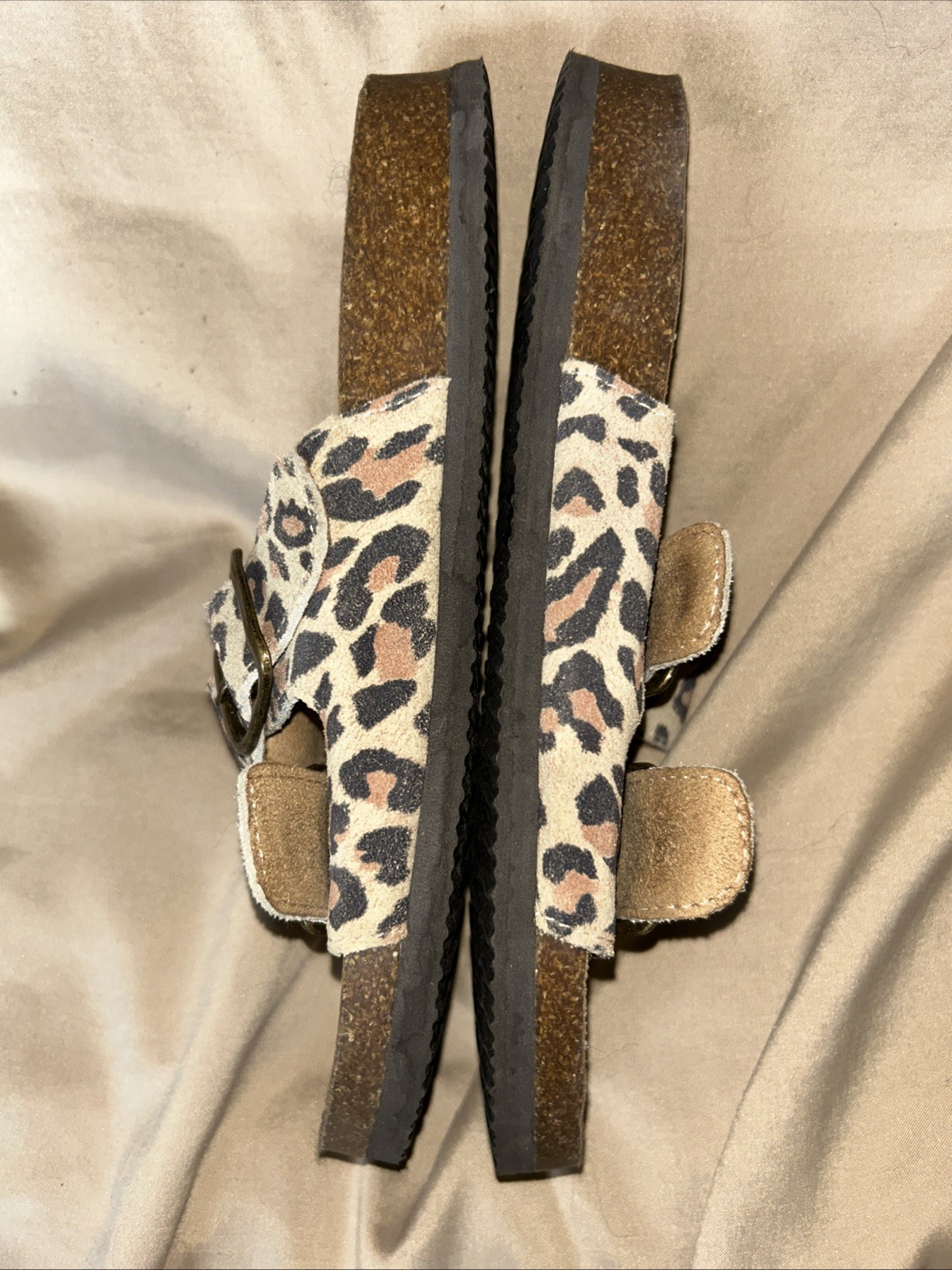 Mountain Sole Women’s Leopard Print Leather Buckle Comfort Slide Sandal Size 7.5