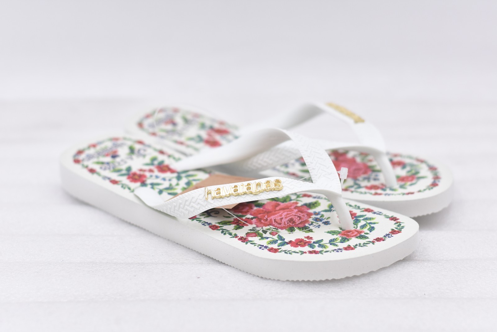 Womens Havaianas Flower Tapestry Flip-Flop Sandals – White Size 9/10 (EU 41-42)
