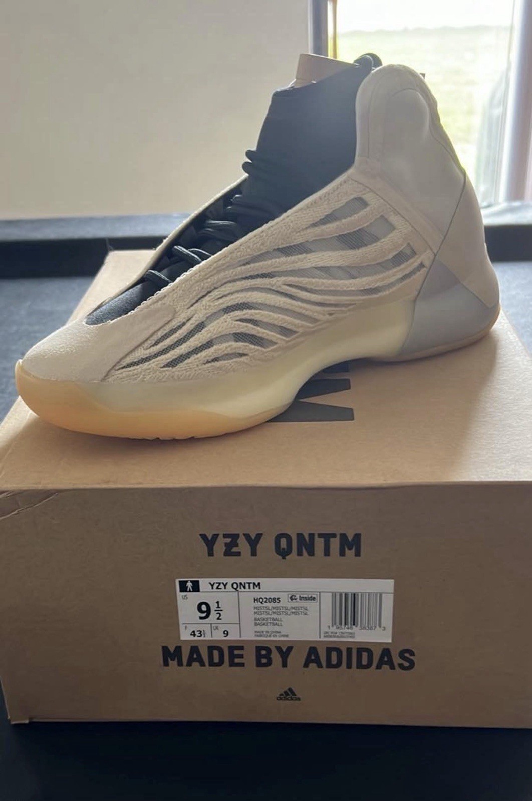 adidas Yeezy Quantum Mist Slate Sz 9.5M