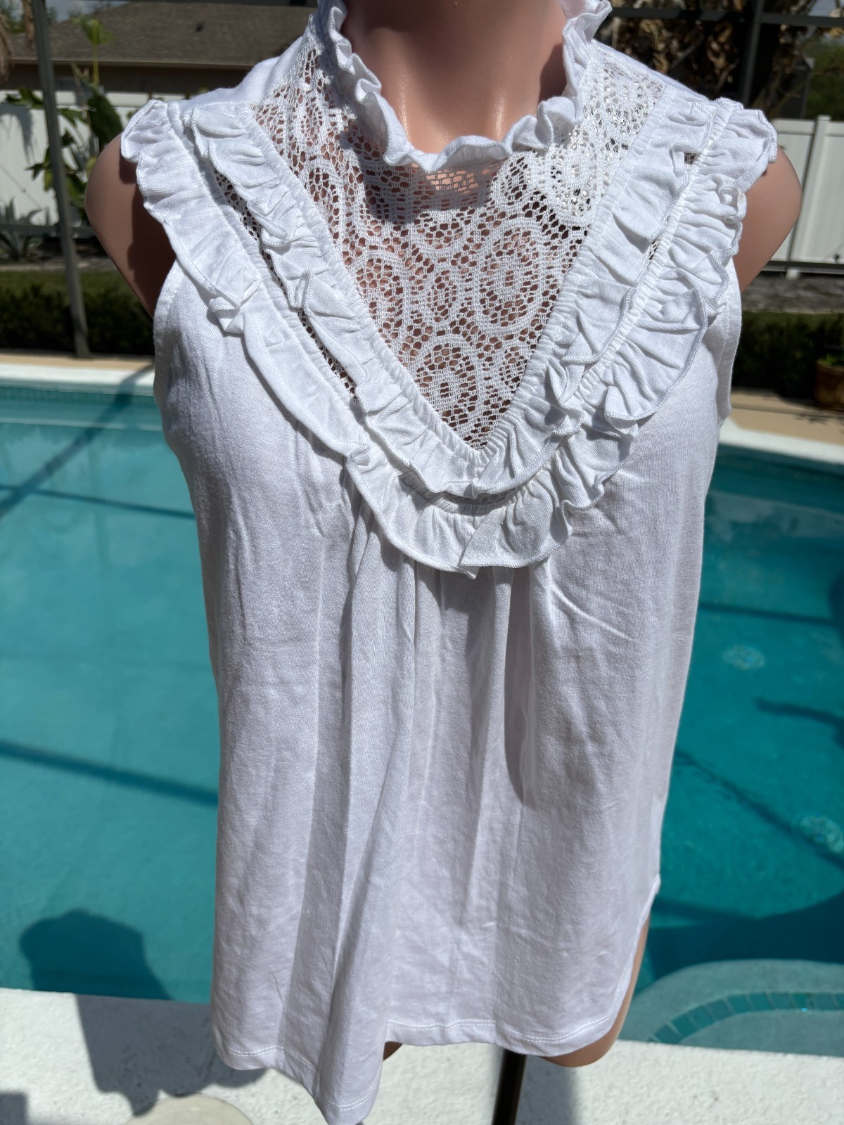Inner Circle White Ruffle Crochet Lace Top womens Sleeveless S Small NEW