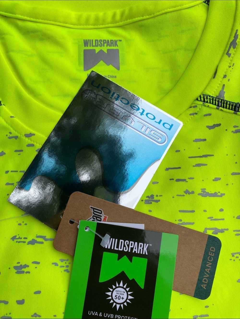 New WILDSPARK Men’s Large Reflective Silver UPF 50+ Neon Yellow Mesh Underarm