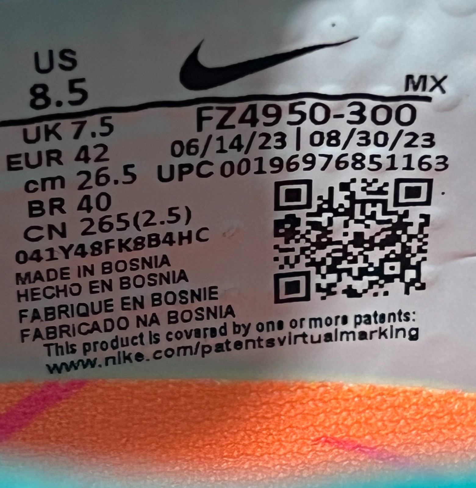 8.5 Men/10 Women- Nike Phantom Luna 2 Elite LV8 SG-Pro Vortex Pack Soccer Cleats