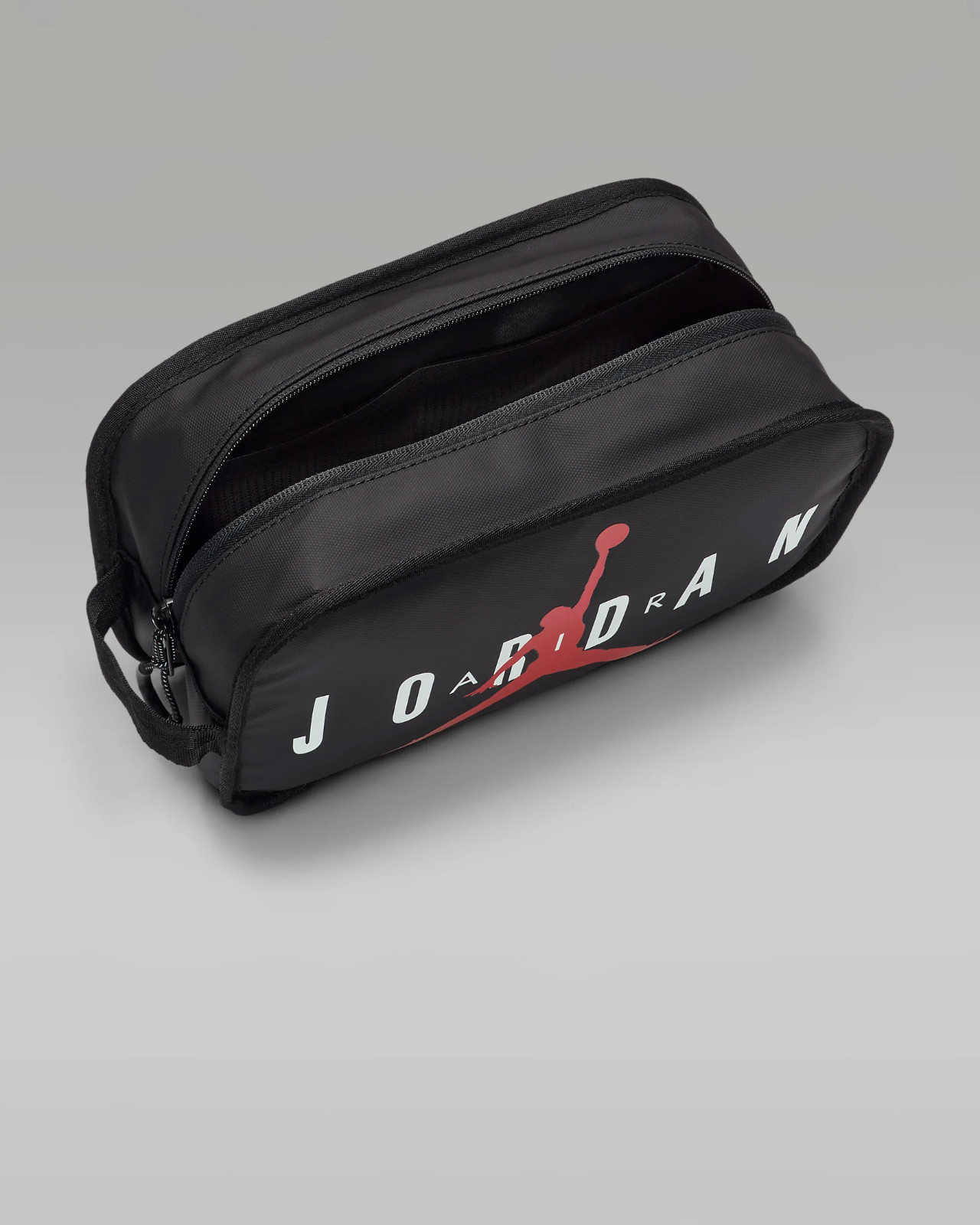 NIKE men’s $40 Michael Jordan Toiletry Bag Padded Dopp Kit black 1 1x5x4 black