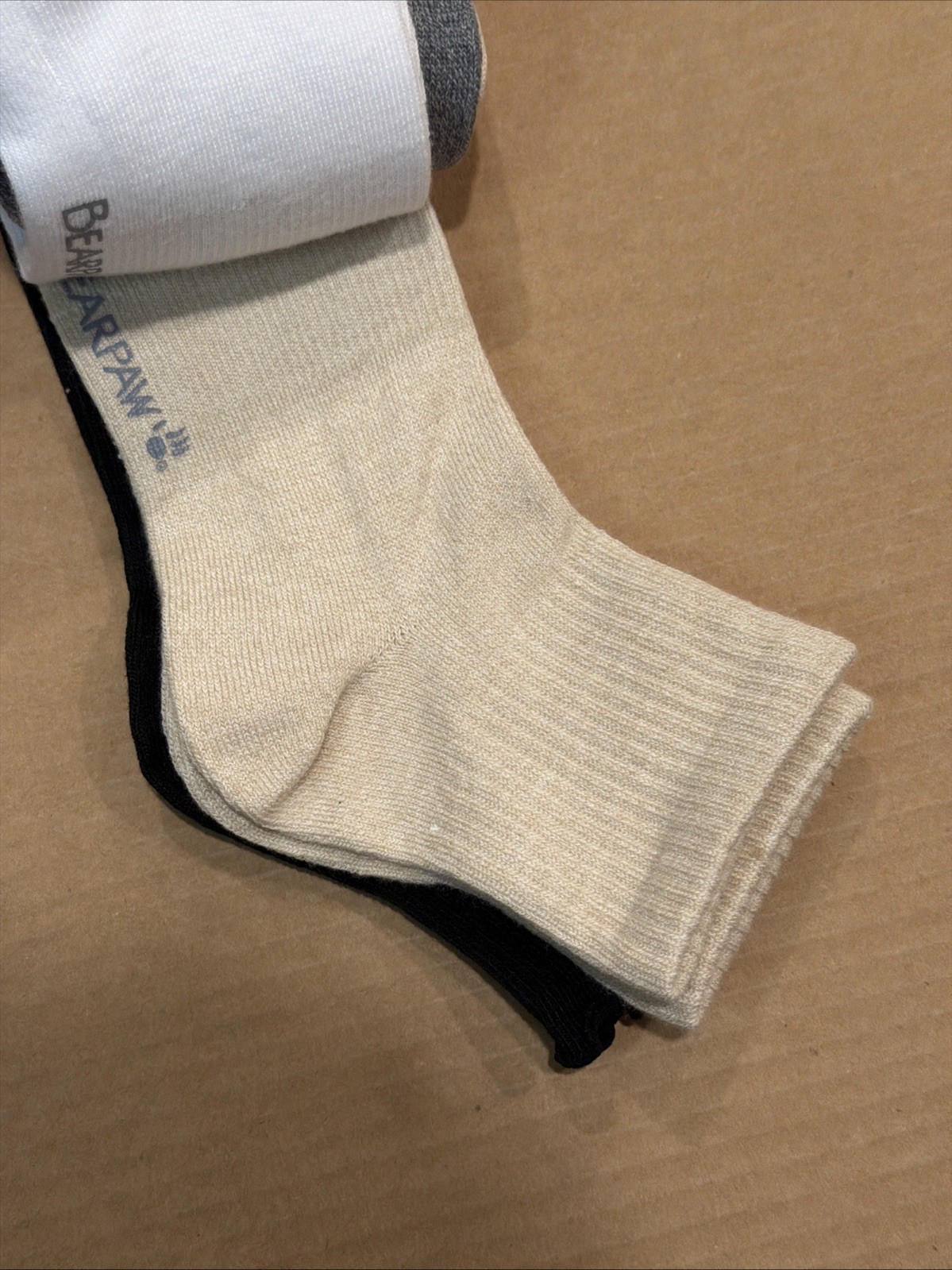 BEARPAW Super Soft Ruffle Support Anklet Socks Beige/Grey/White/Black – 5 Pair