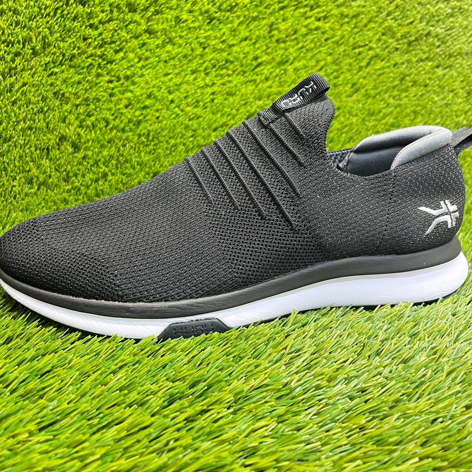 Kuru Atom Slip-On Mens Size 11 Black White Gray Athletic Walking Shoes Sneakers
