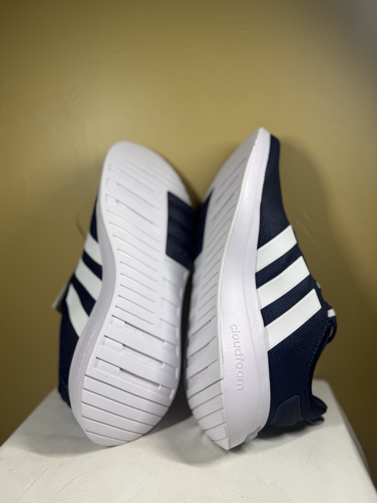adidas Racer TR23 Dark Blue/Cloud White Men’s Low Top Lace-Up Sneakers IG7325