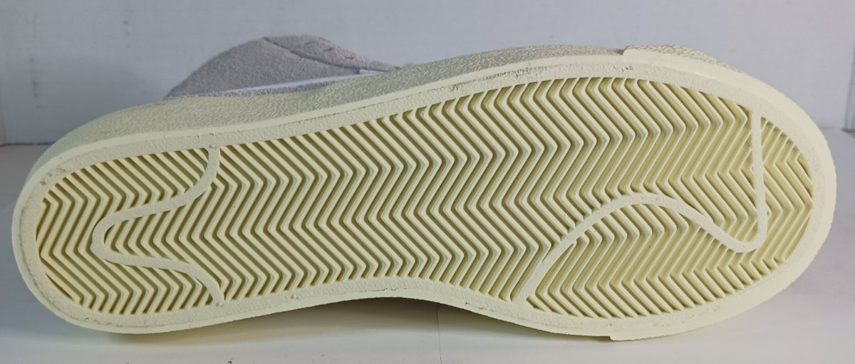 Nike Blazer Mid ’77 ‘Light Bone/Alabaster’ Shoes Womens Size 5.5