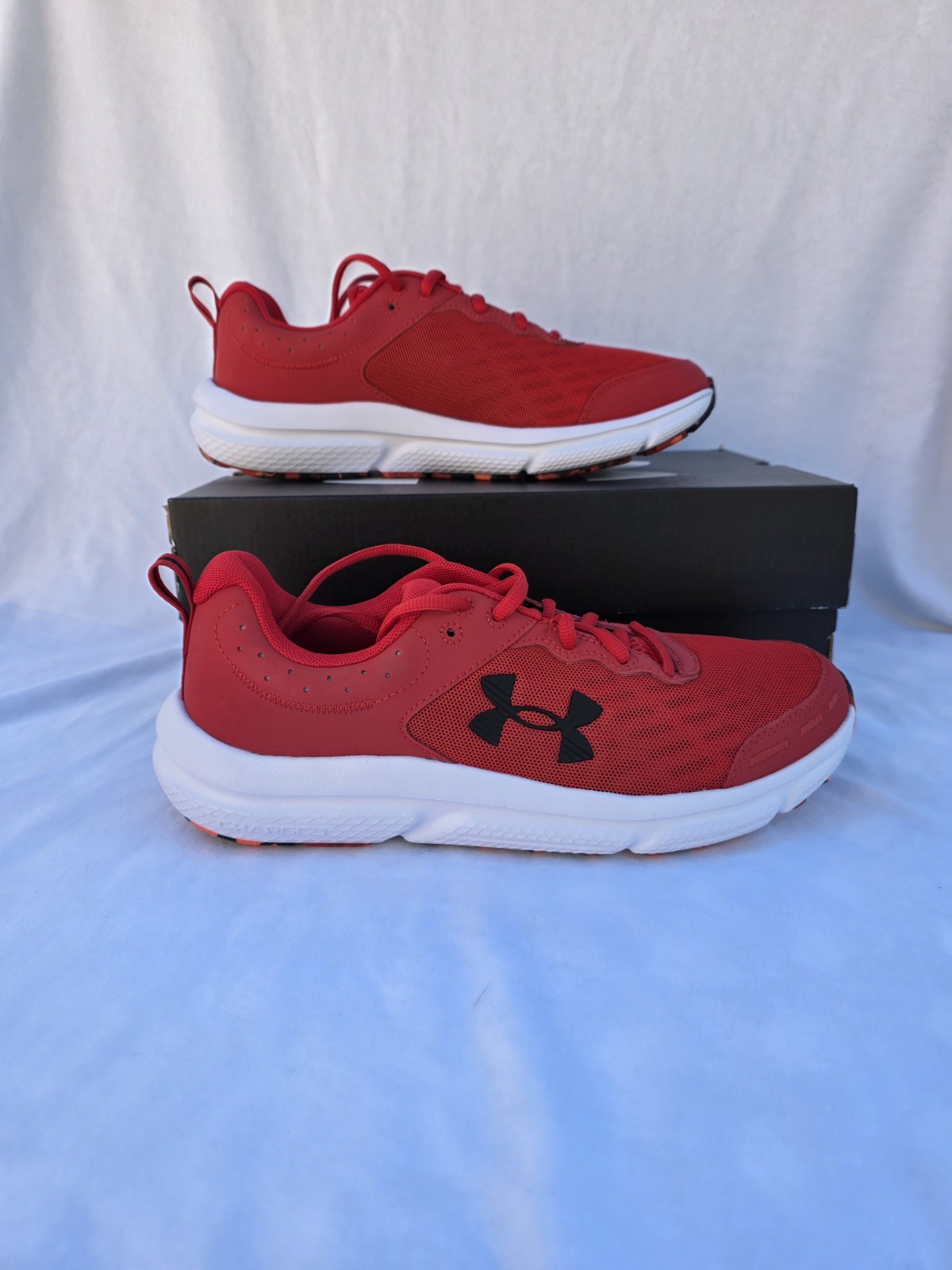 Under Armour Men’s Size 8 ‘s Shoes .5 Red UA Charged Assert 10 Running Athletic