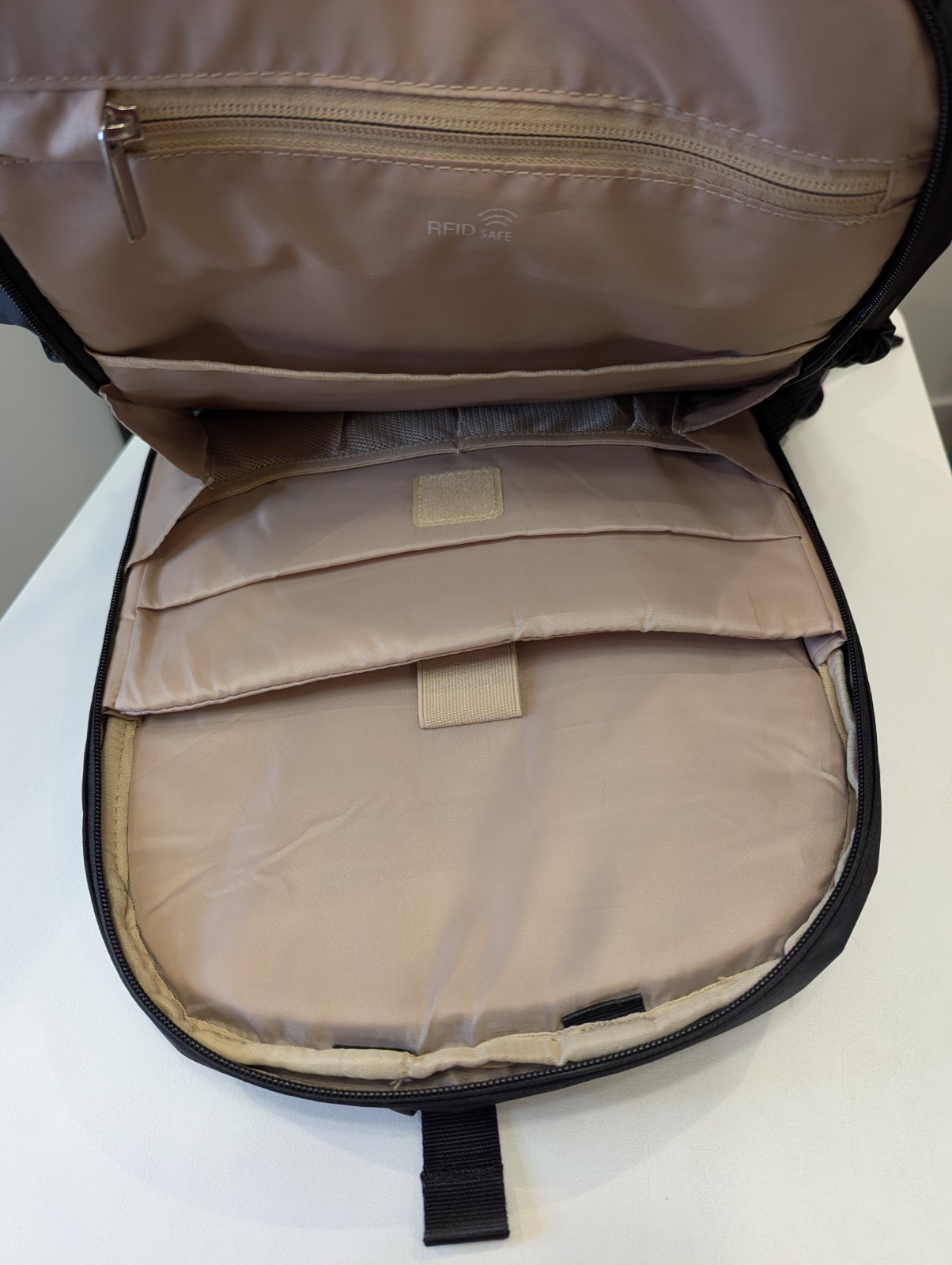 LIGHT FLIGHT 15.6″ Laptop Backpack, USB Charging Hole, Water Resistant, Black