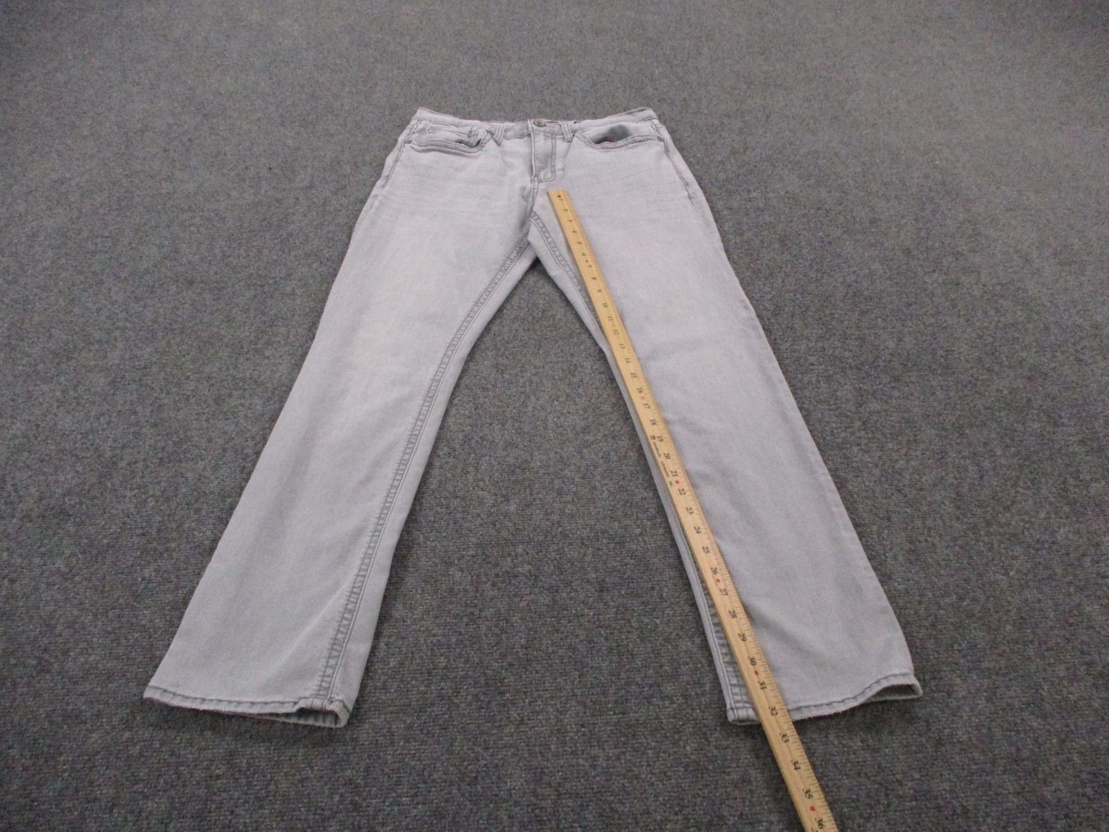 BKE Jeans Mens 33 X 32 Gray Denim Jake Straight Casual Faded Buckle Stretch