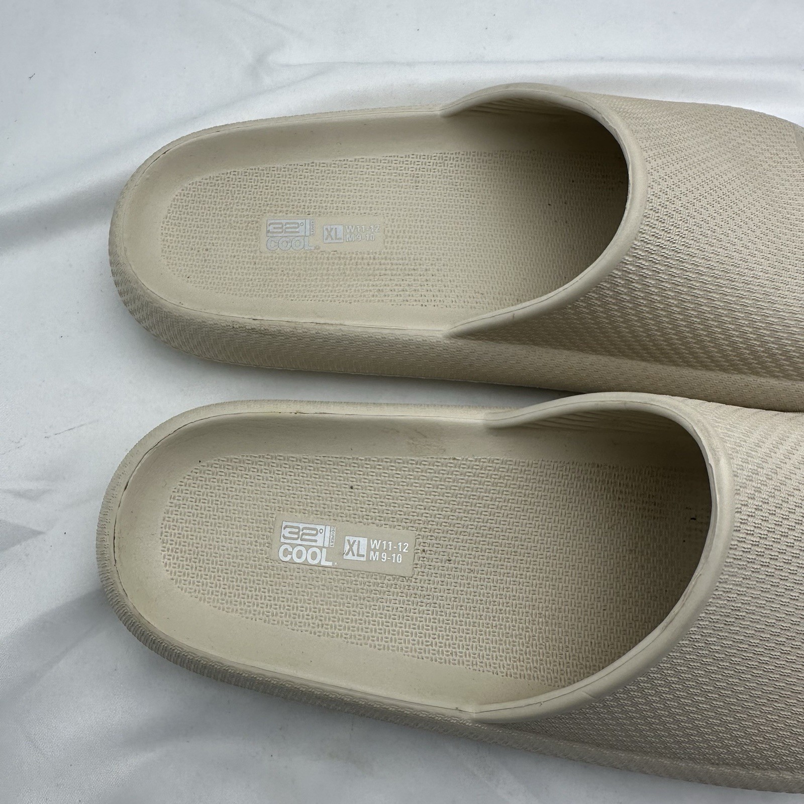32 Degrees Ladies’ Size XL Cushion Slide Shower Sandal, Tan W 11-12 Men 9-10