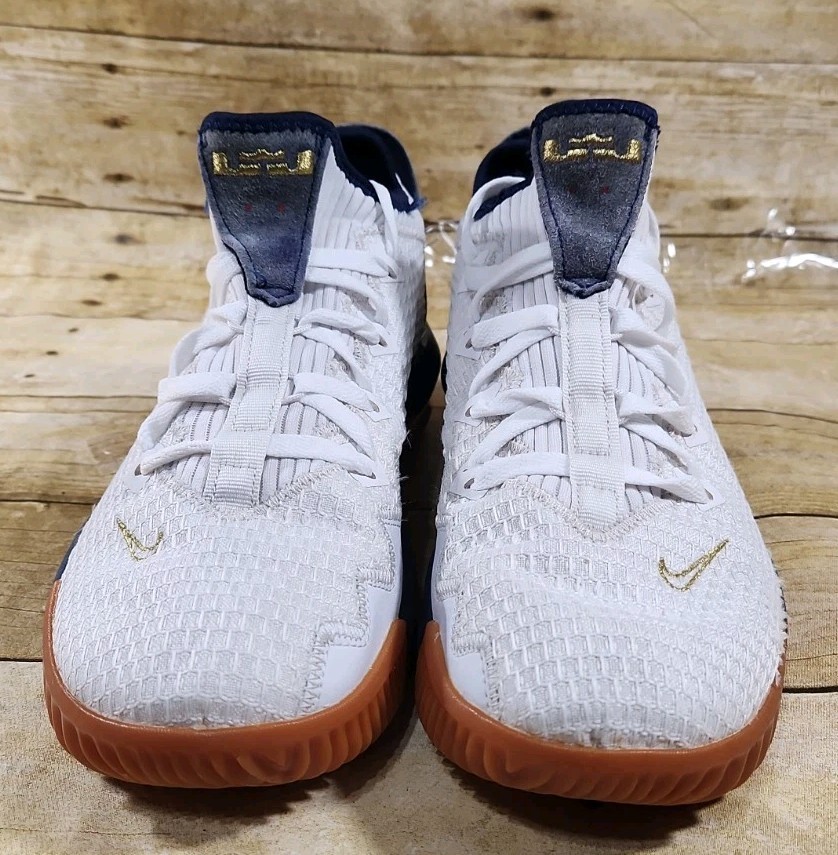 Nike LeBron 16 XVI Low ‘USA’ Men’s Size 10
