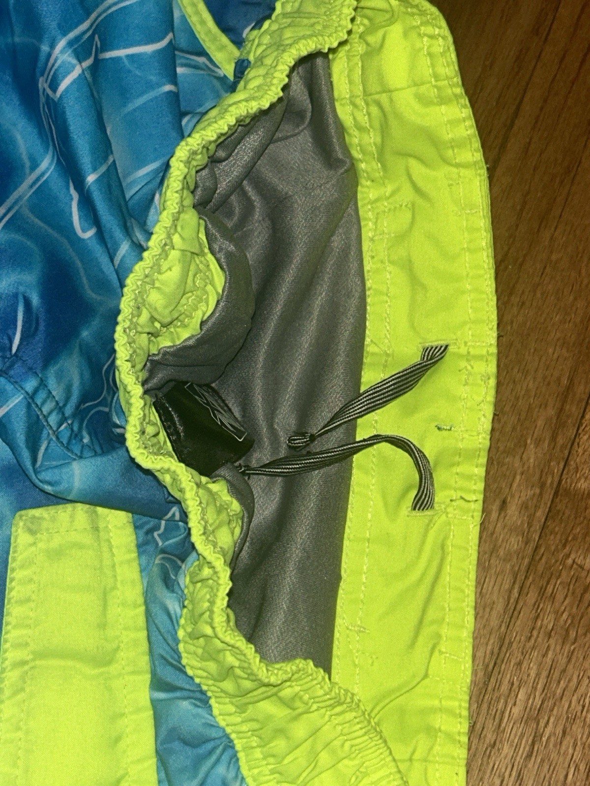 ZeroXposur Boys Sharks Swim Trunks Medium 10/12