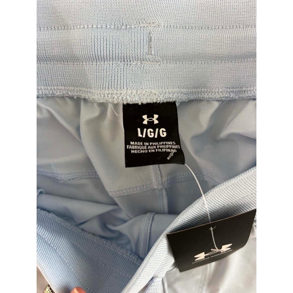 Under Armour Men’s Large Woven 9.5″ Cargo Shorts 1388018-464 Blue NWT