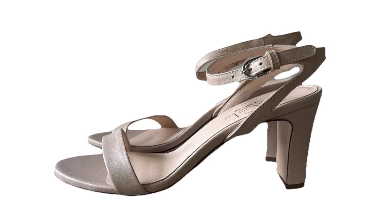 AGL Bernadette In Ghibli Size 39 US 8.5 Leather Sandals Heels NIB Dustbag