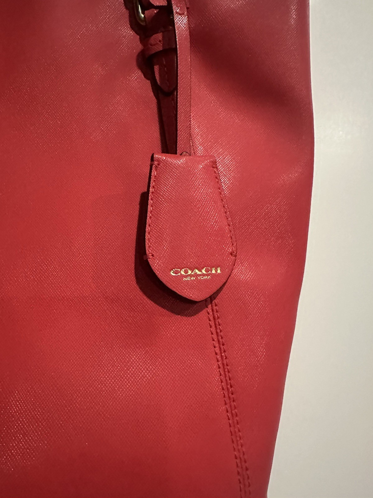 PEYTON LEATHER RED ZIP TOP PURSE HANDBAG TOTE (COACH F27349)