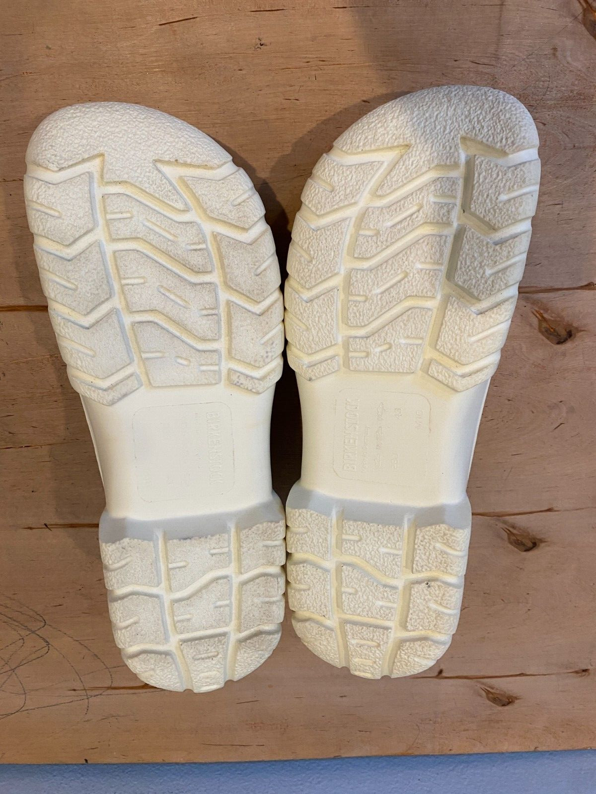 Men’s Birkenstock 640 PU clog , White Polyurethane / Synthetic , Sz 43 / US 10