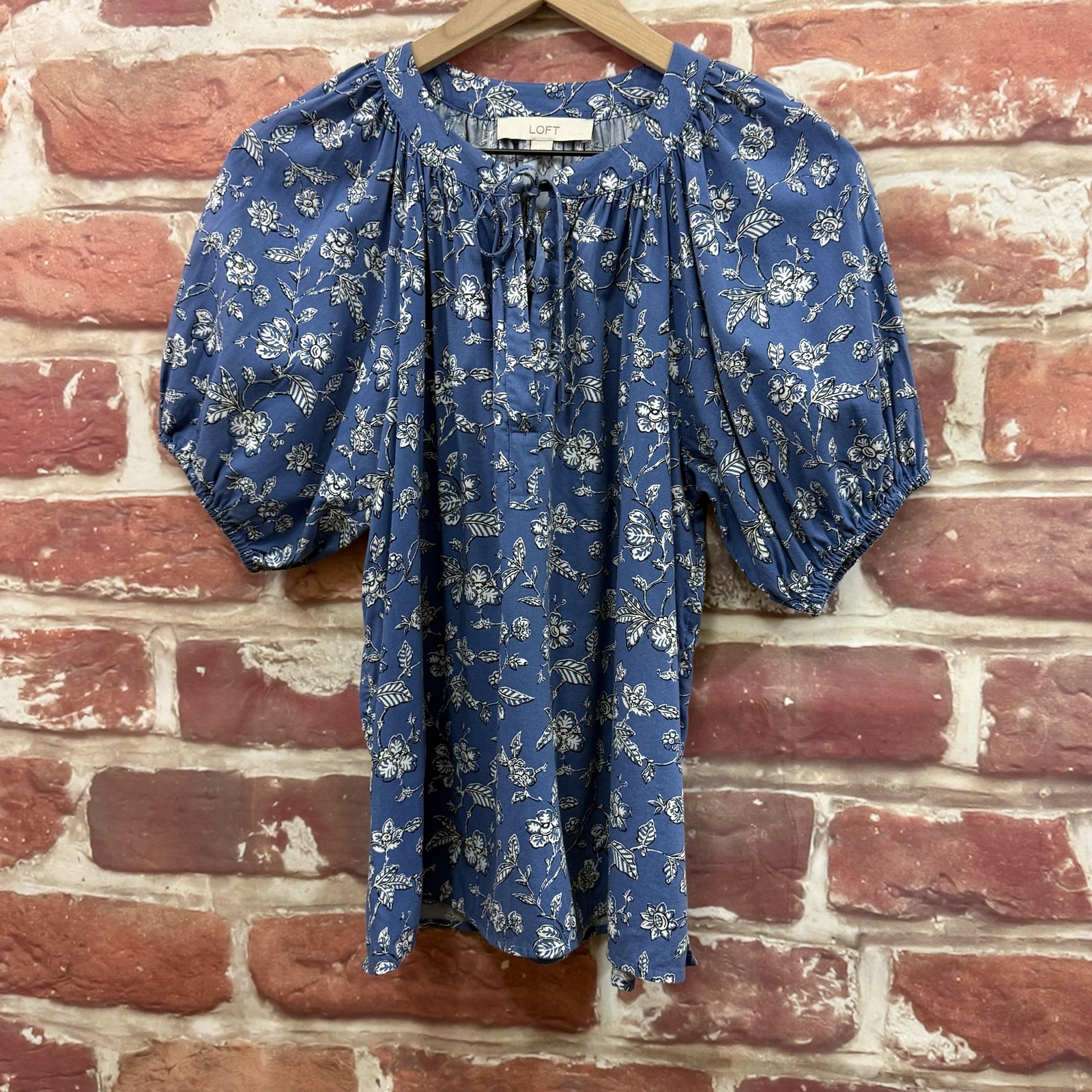 Ann Taylor Loft Womens S Blue Garden Floral Tie Neck Puff Sleeve Casual Shirt