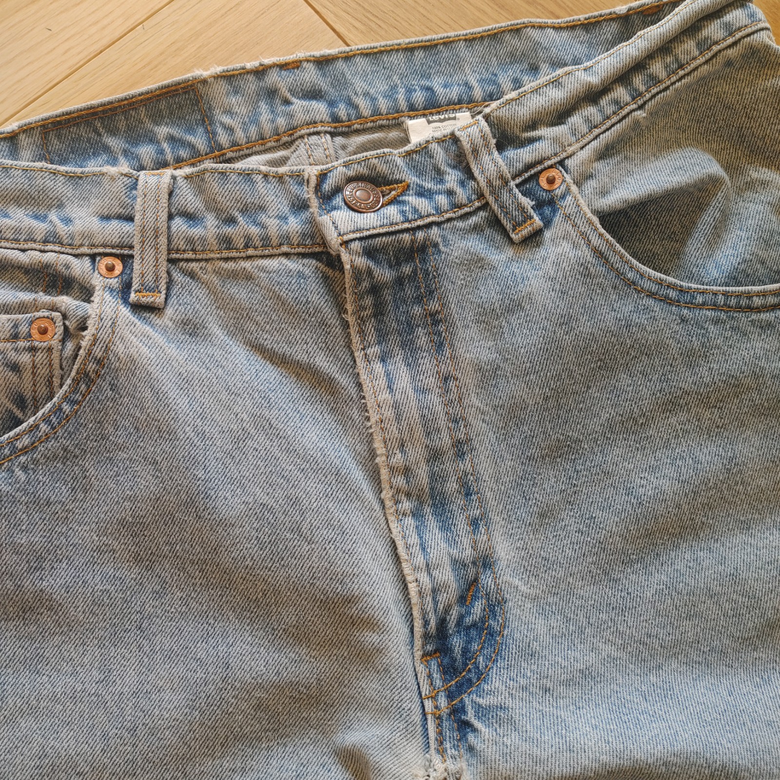 Vtg Levis 560 Y2K Baggy Wide Leg Distressed Jeans Mens 33×32 Light Wash Denim