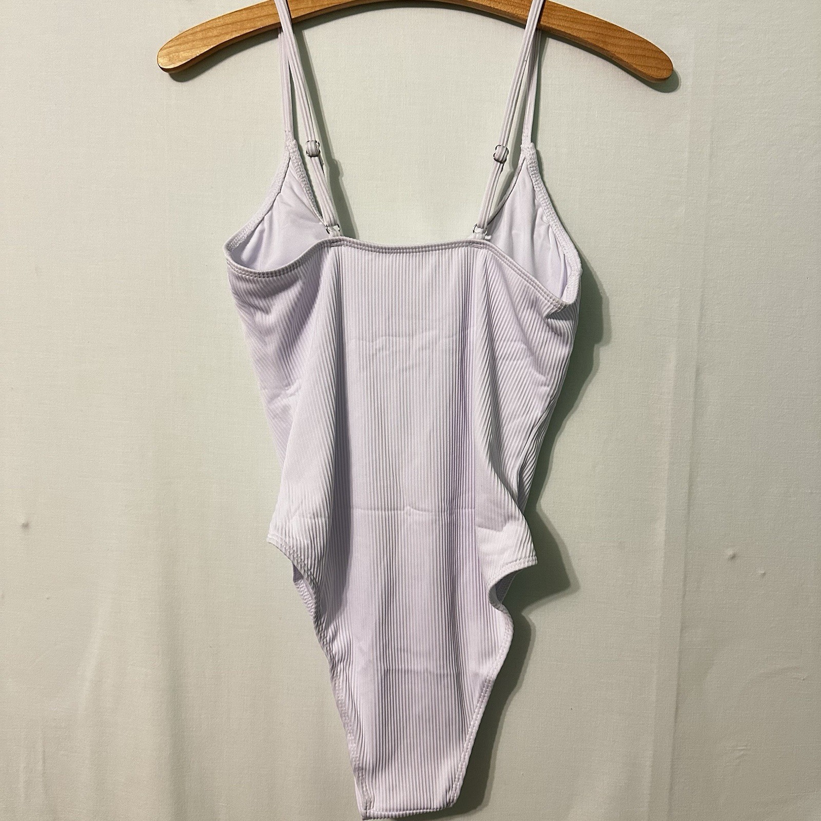 Unbranded White 1 Piece Swimsuit Adj Strap Textured Women Med Lined Beach Cruise