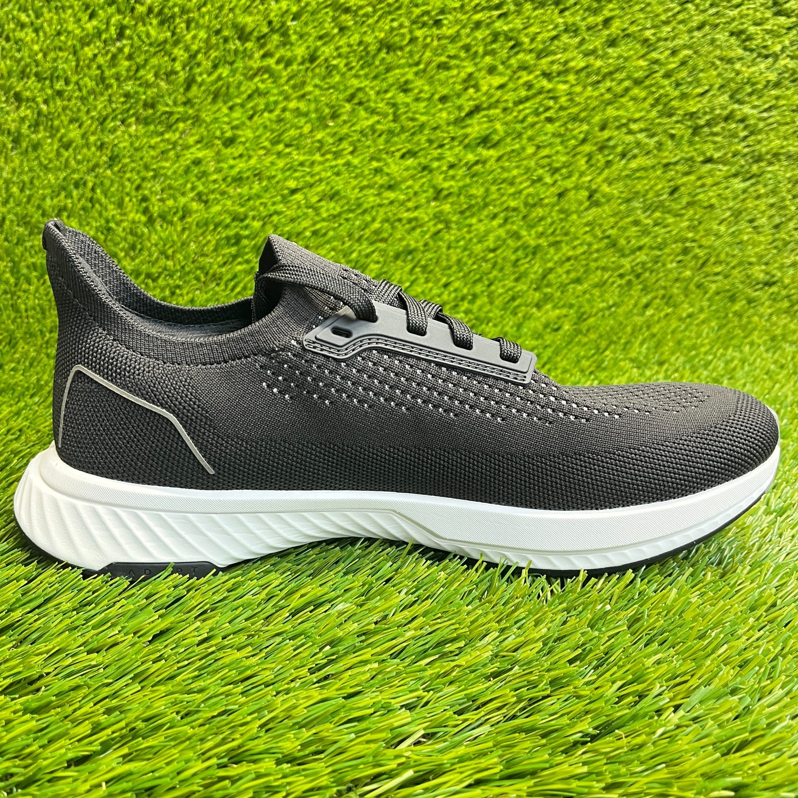 Flux Adapt Runner Black White Mens Size 8 Womens Size 9.5 Athletic Knit Shoes