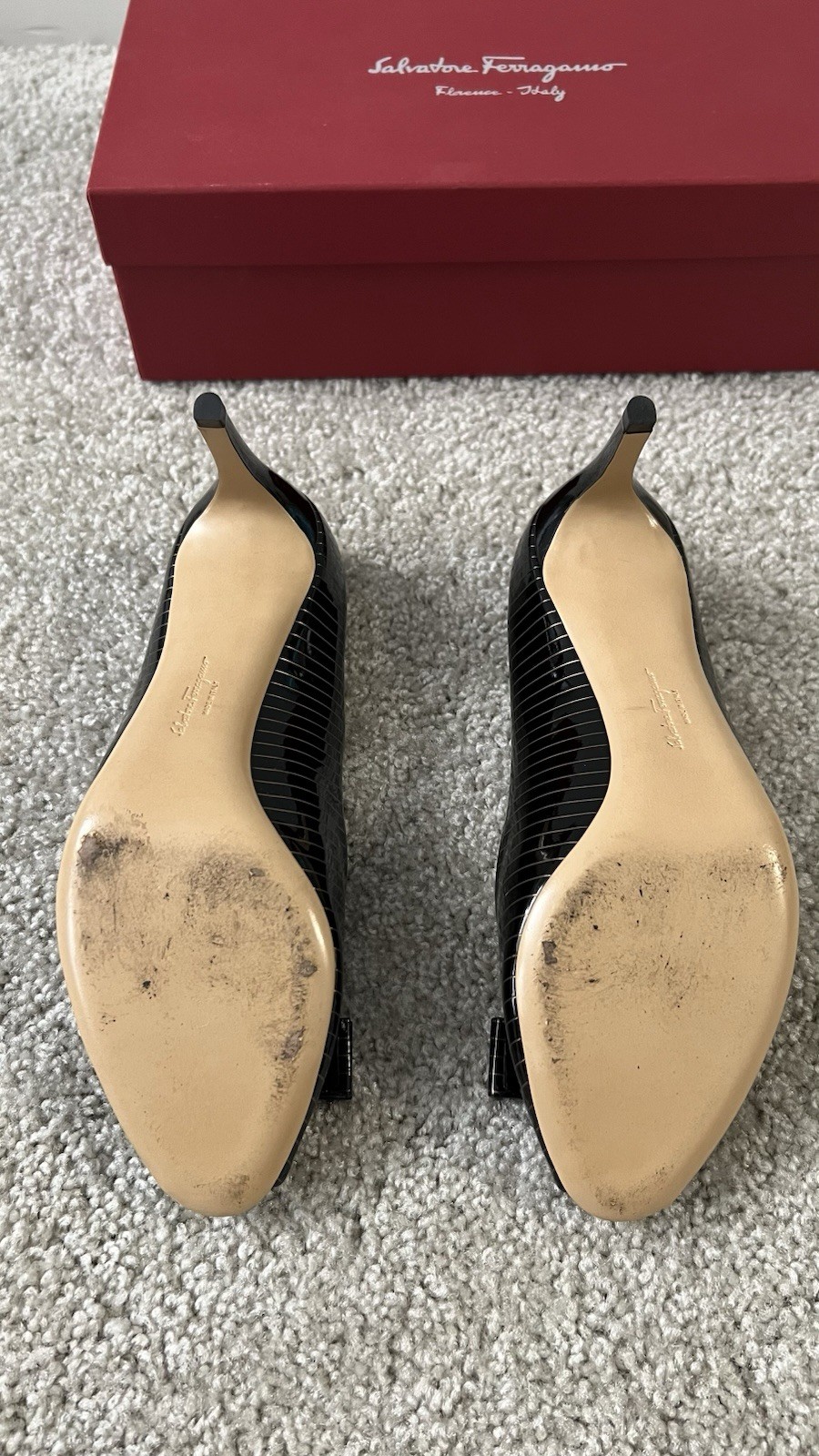 Salvatore Ferragamo Italy Black Patent Leather Pola Gold Striped 7cm ShoesSize 8