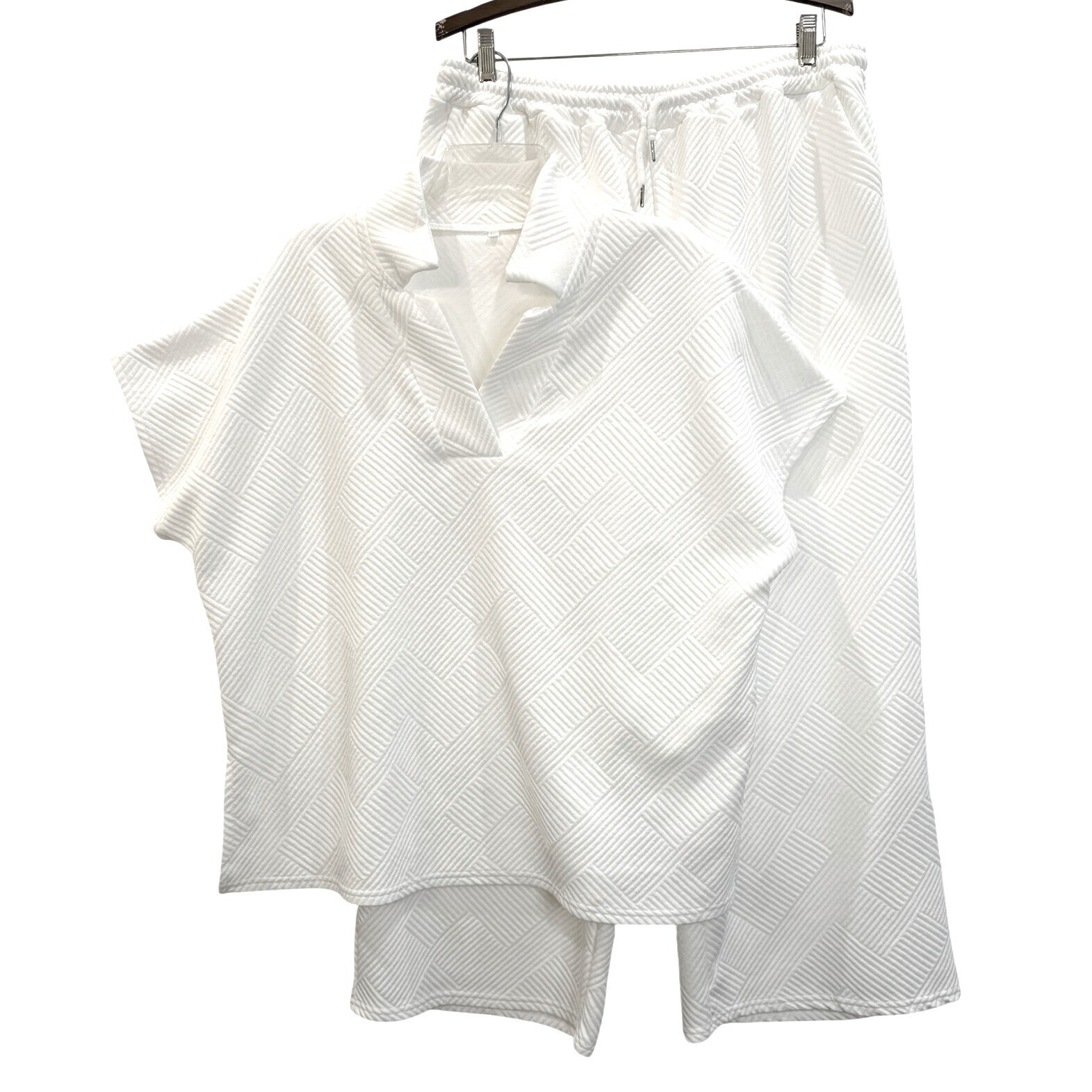 White Textured 2 Piece Lounge Set V-Neck Top Wide Leg Cropped Pants XXL