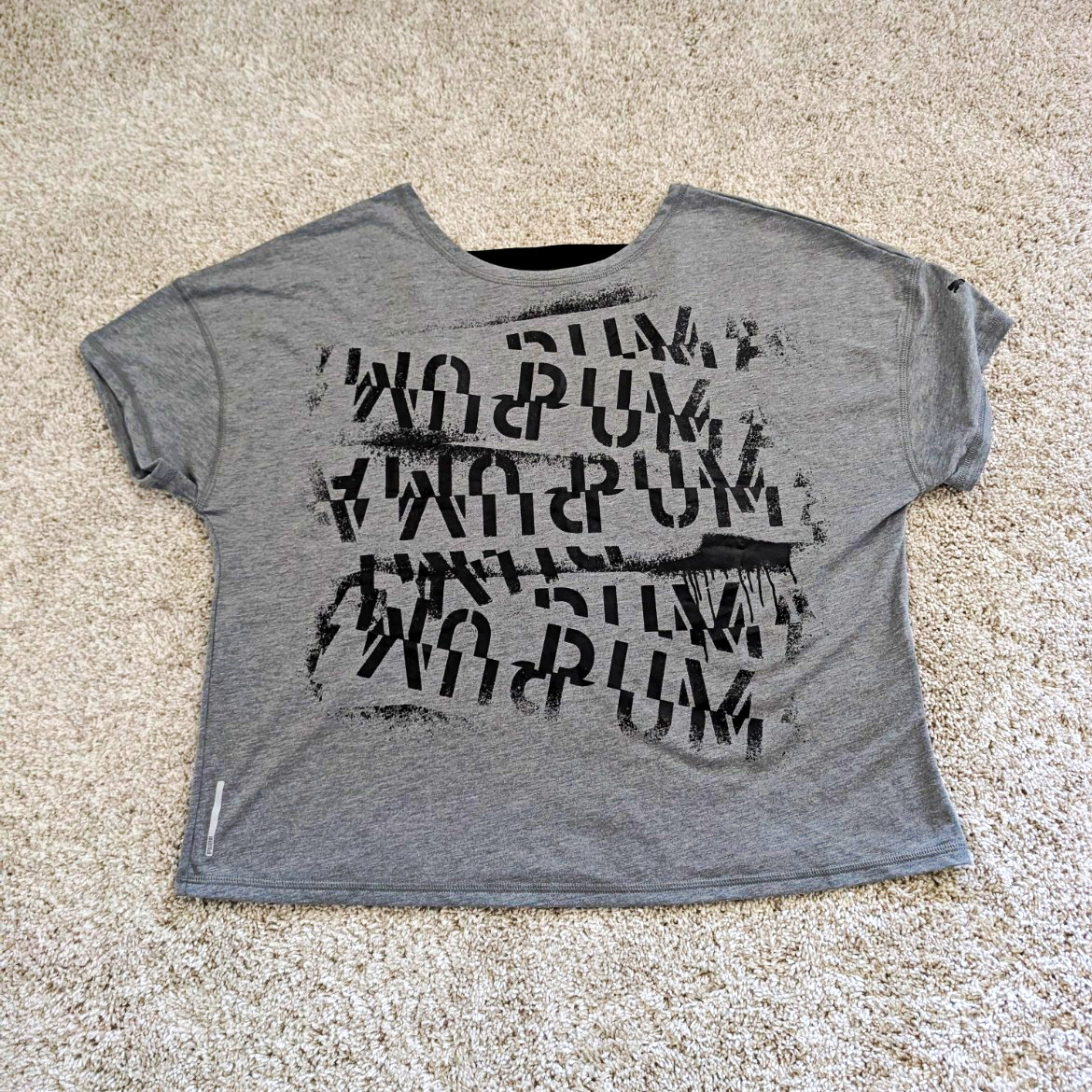 PUMA dryCELL Women’s L Gray Cropped V-Neck Graphic Logo Tee Breathable Poly