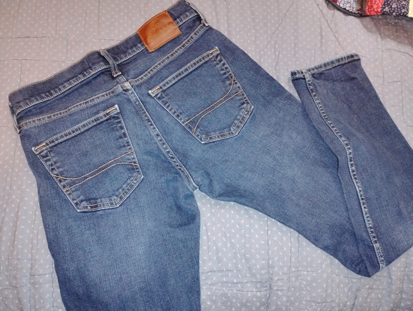 Hollister Men’s size 30 x 30 Epic Flex skinny jeans
