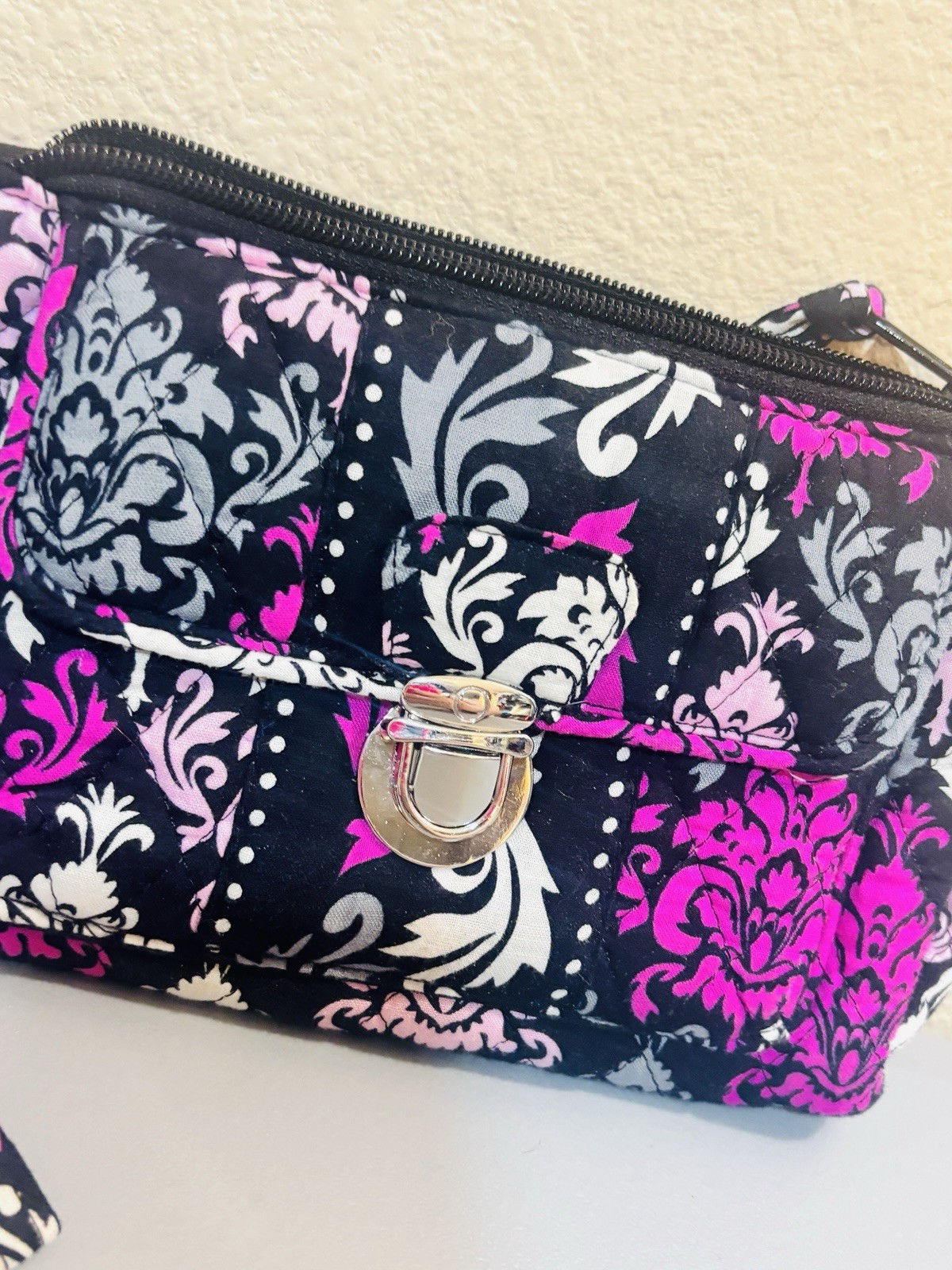 Pink Black White Paisley Quilted Push Lock Wallet, Wristlet Zip Storage Pretty￼