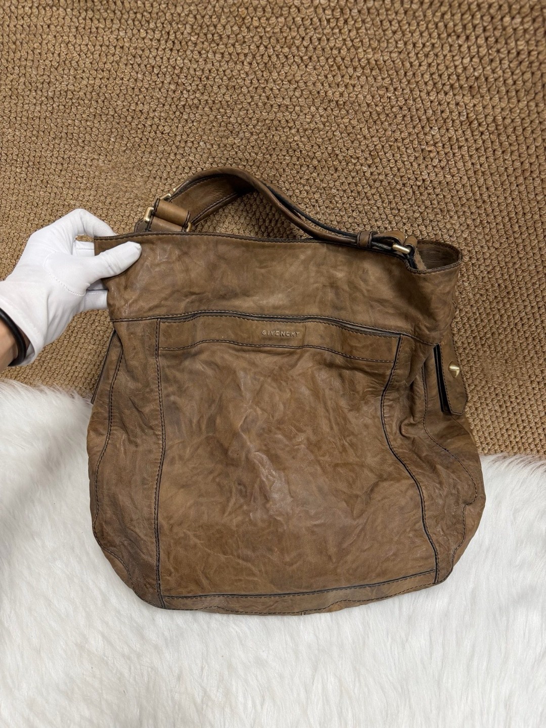 Givenchy Pre-Owned Authentic Shoulder Bag Base length 45 cm