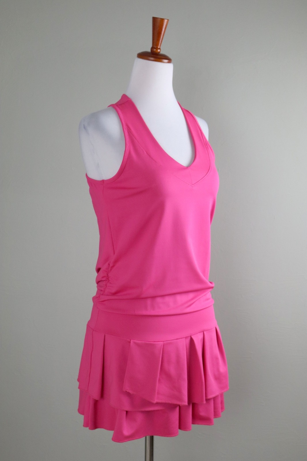 LUCKY IN LOVE $101 Solid Pink Stretch Tennis Pickleball Dress Size Medium 8 / 10