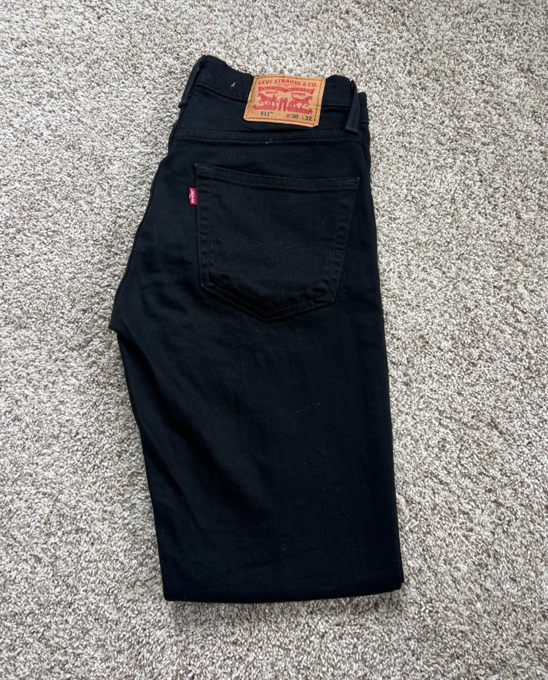 Levi’s 511™ Slim Men’s Jeans 30″ in color Black, Size 30×32