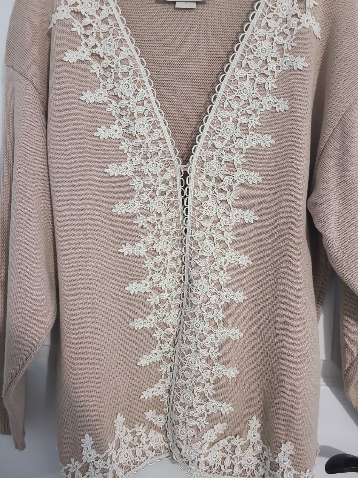 Magnet Art Lynn Yang Vintage Made in USA Cream Embroidered Cardigan Sweat Sz S