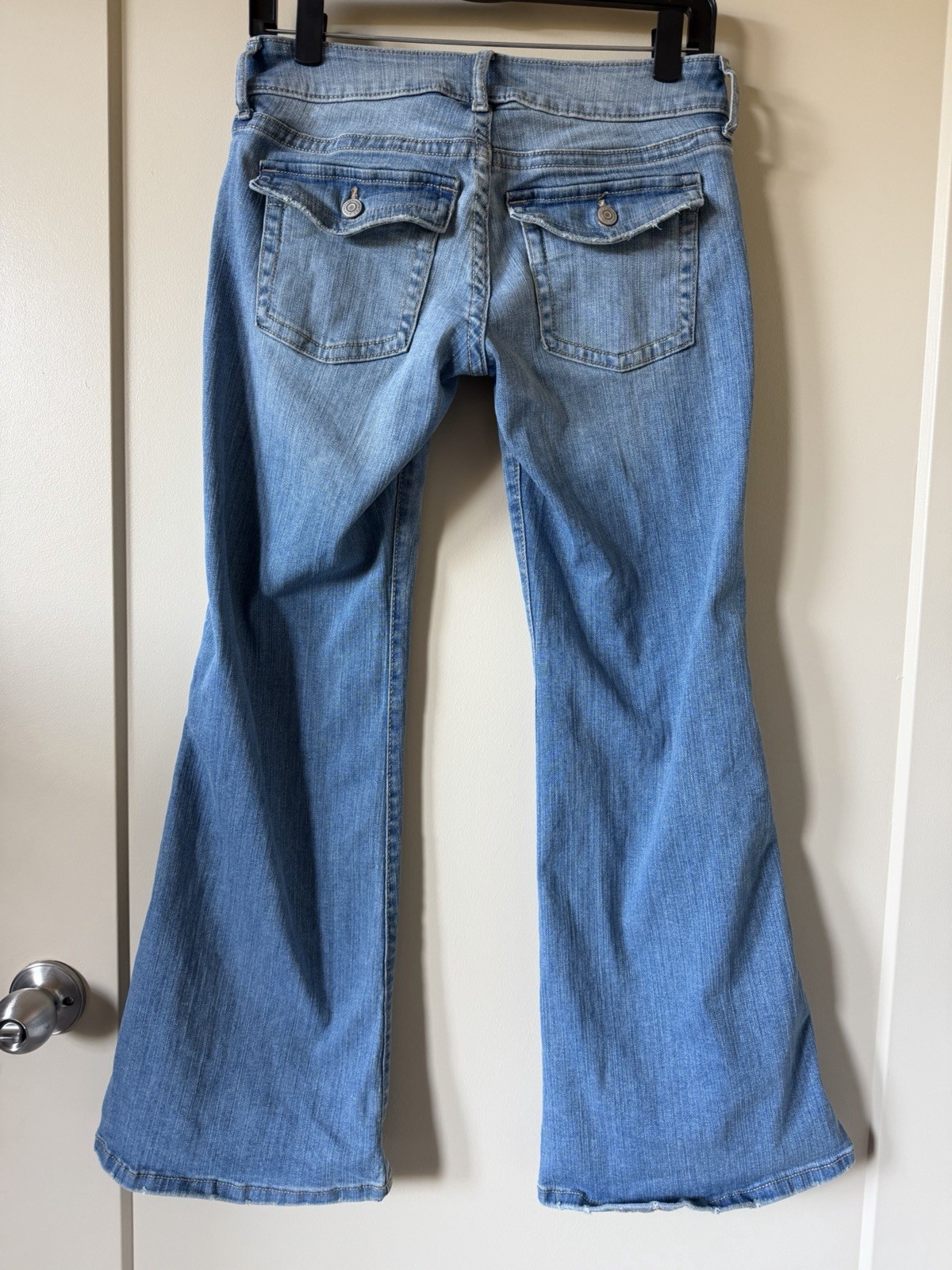 Aéropostale Women’s Light Wash Blue Slim Flare Stretch 5-Pocket Jeans Size 6