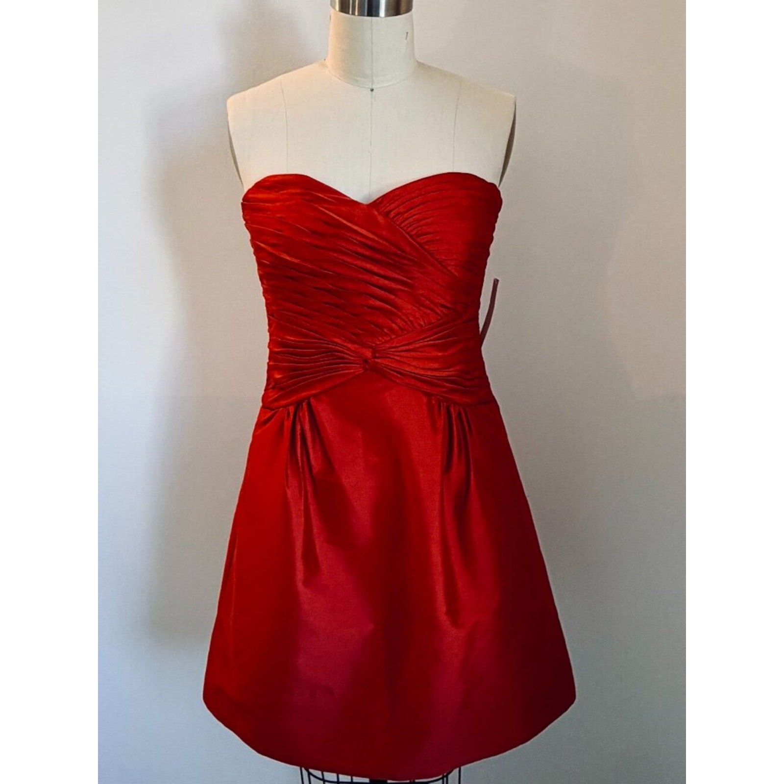 Liliana Sweetheart Neckline Royalcore Fit & Flare Mini Dress Red- 4